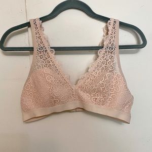 Light pink aerie bralette. Size: L